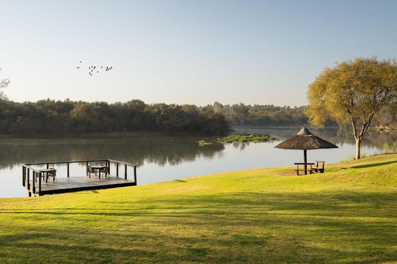 Premier Hotel Roodevalley Pretoria-Noord エクステリア 写真